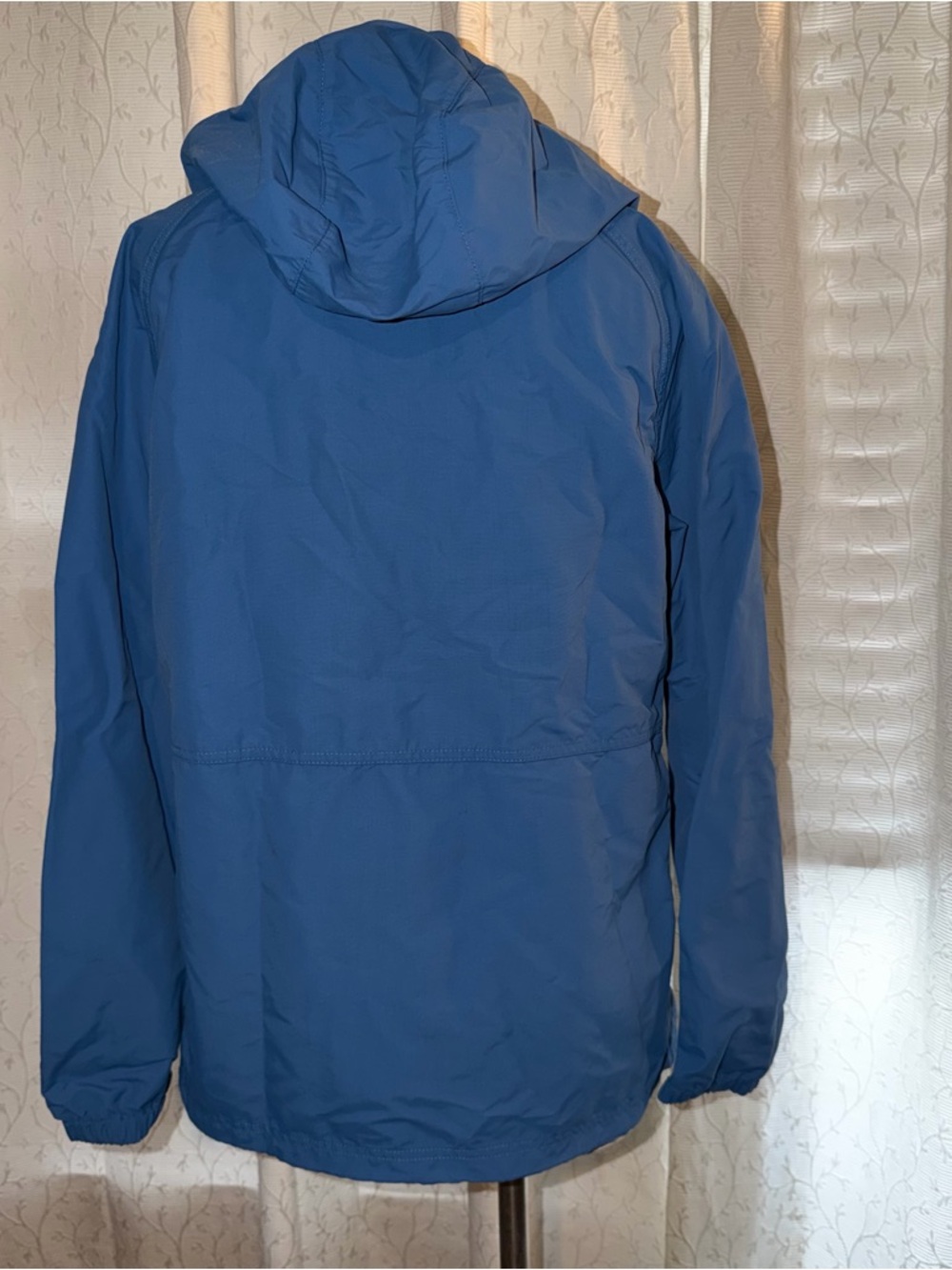 L.L. Bean rain jacket - Picture 4 of 5
